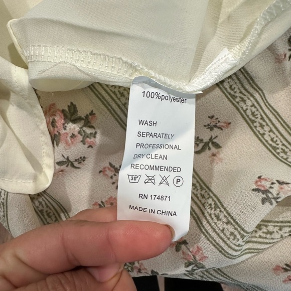 MOONSEA NEW🔥Floral Cream Dress with Slit Size L - Picture 9 of 11